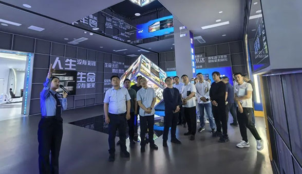 鹽城經(jīng)開城投集團(tuán)開展道路交通安全宣傳教育基地參觀學(xué)習(xí)活動